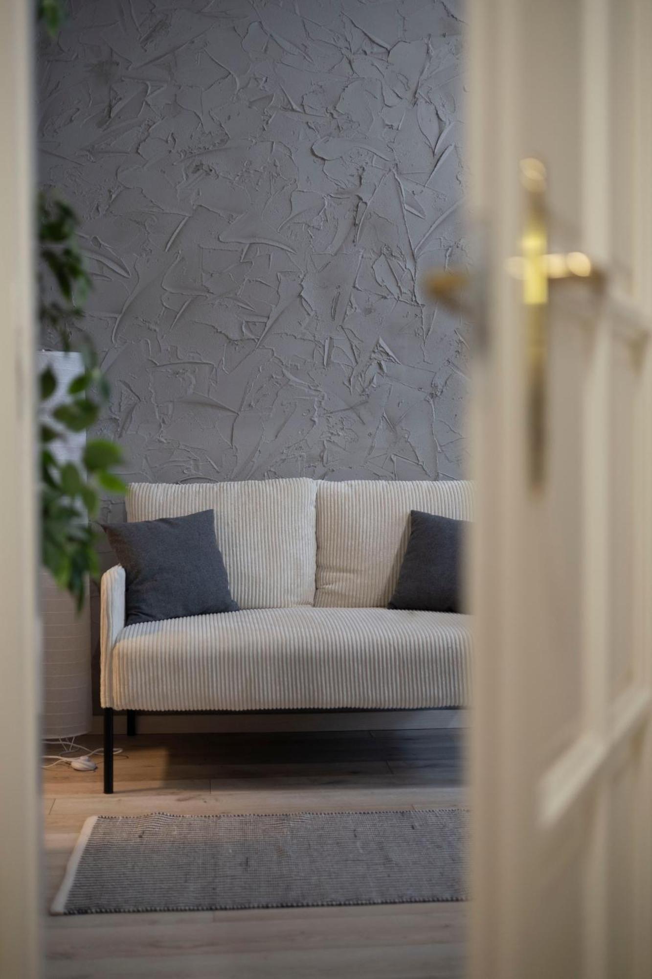 Appartement Hidden Gem With Terrace On The Andrassy Fashion Road à Budapest Extérieur photo