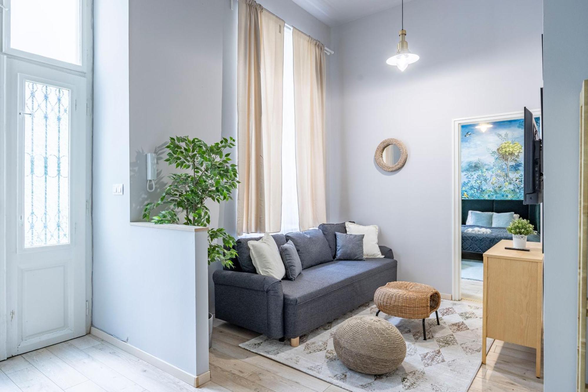 Appartement Hidden Gem With Terrace On The Andrassy Fashion Road à Budapest Extérieur photo