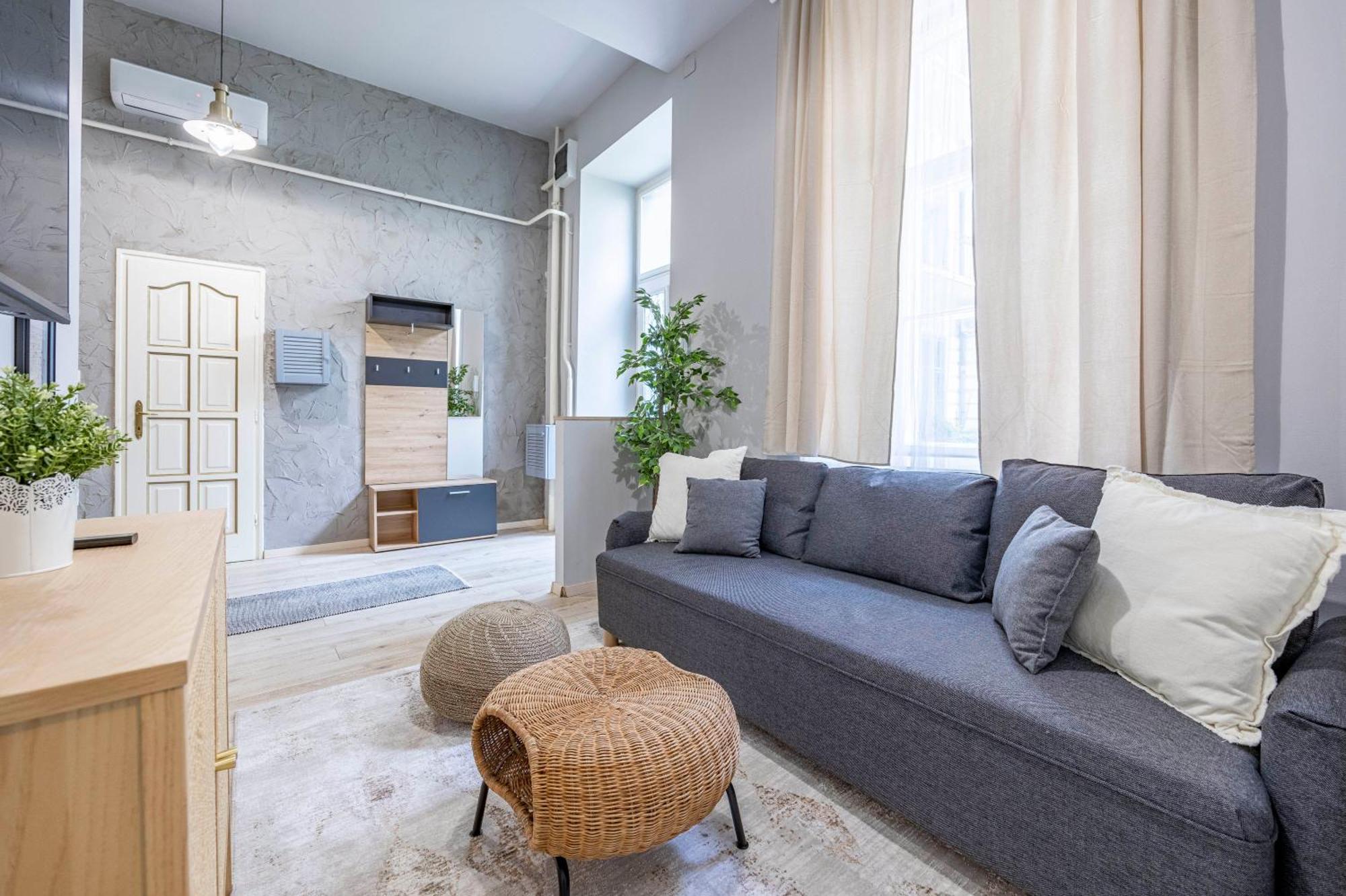 Appartement Hidden Gem With Terrace On The Andrassy Fashion Road à Budapest Extérieur photo